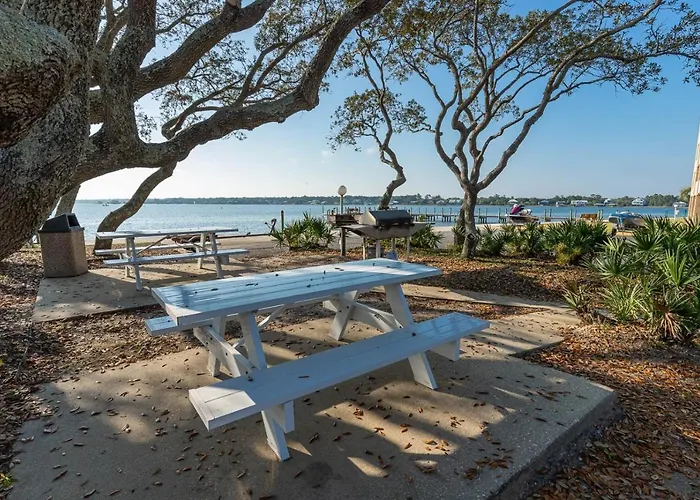 Compass Point 203