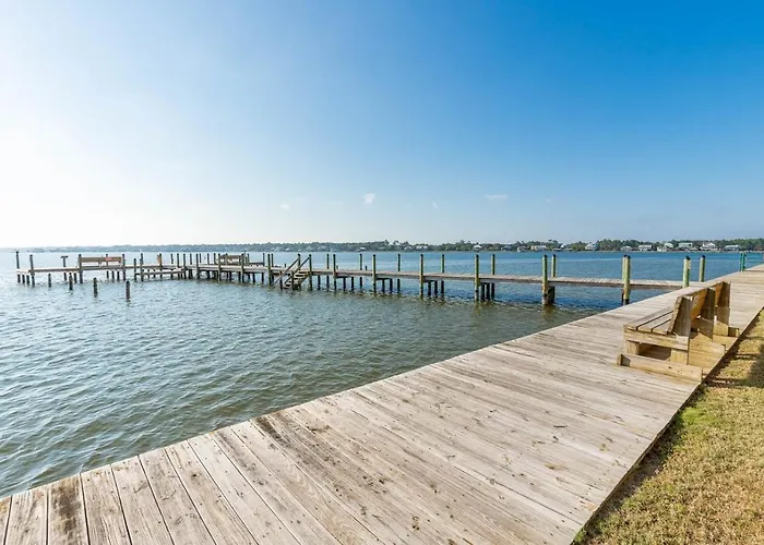 Compass Point 203 Apartment *